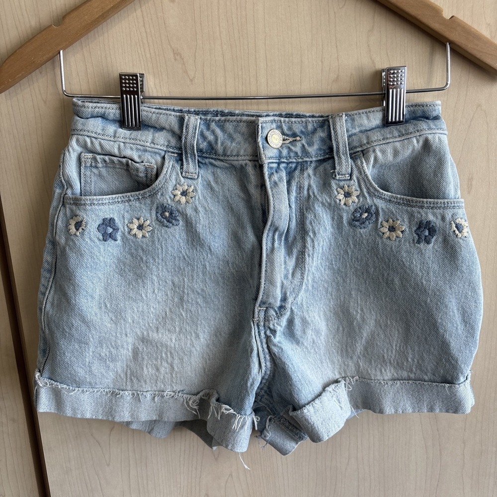Hollister Ultra High Rise Mom Short 3" Jean Flower Shorts Sz 0  W 25 Frayed Edge